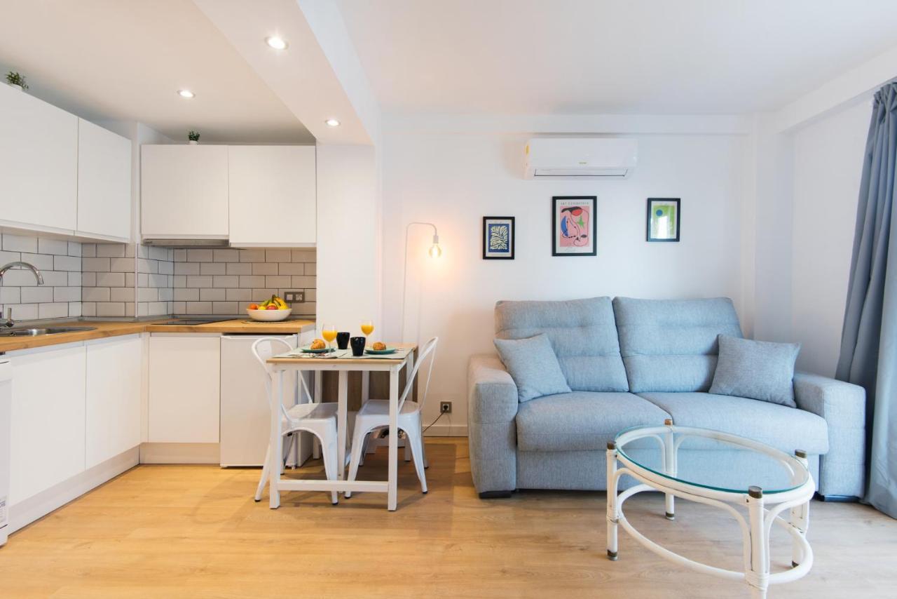 Aloha Puerto Private Apartment 1St Line Carihuela Beach Torremolinos Ngoại thất bức ảnh