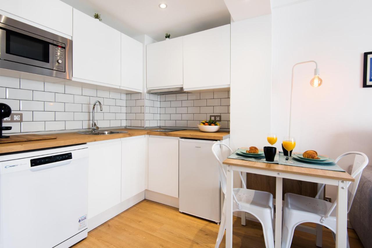 Aloha Puerto Private Apartment 1St Line Carihuela Beach Torremolinos Ngoại thất bức ảnh
